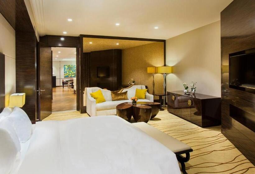 Люкс с Балконом, Holiday Inn Panjin Aqua City, An Ihg