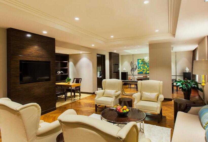 Люкс с Балконом, Holiday Inn Panjin Aqua City, An Ihg