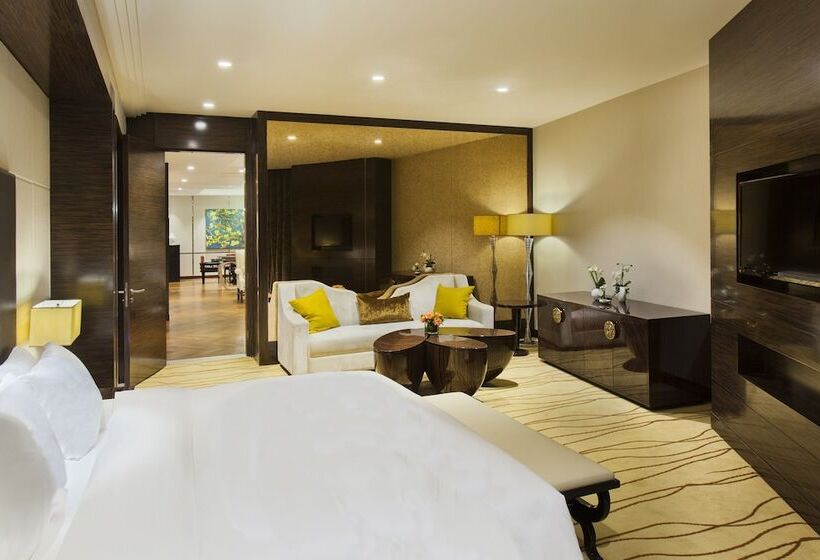 Люкс с Балконом, Holiday Inn Panjin Aqua City, An Ihg