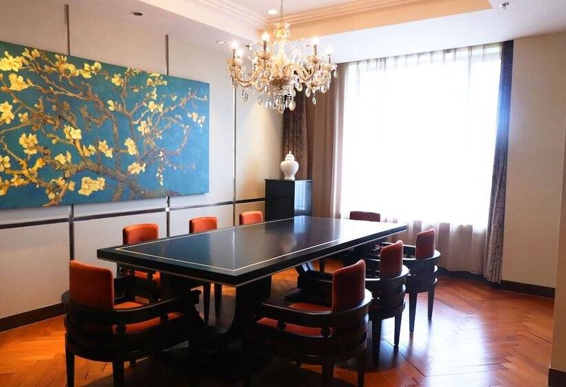 Люкс с Балконом, Holiday Inn Panjin Aqua City, An Ihg