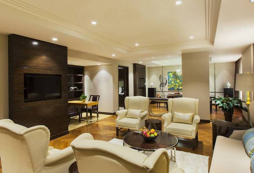 Люкс с Балконом, Holiday Inn Panjin Aqua City, An Ihg