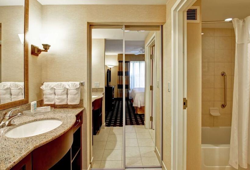 جناح, Homewood Suites By Hilton Toronto Airport Corporate Centre