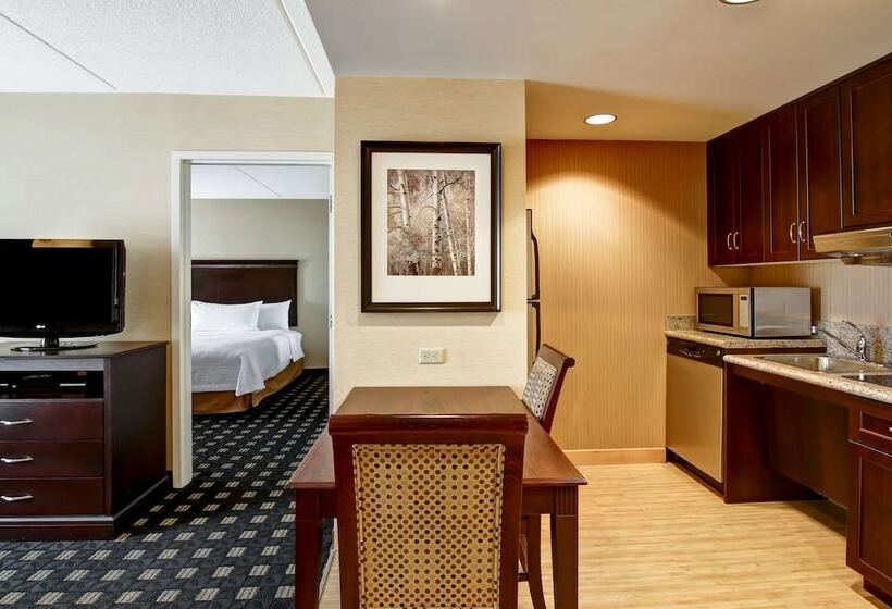 جناح لذوى الاحتياجات الخاصة, Homewood Suites By Hilton Toronto Airport Corporate Centre