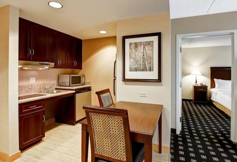 デラックススタジオ, Homewood Suites By Hilton Toronto Airport Corporate Centre