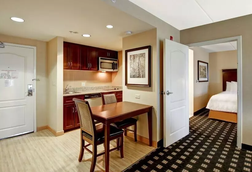 デラックススタジオ, Homewood Suites By Hilton Toronto Airport Corporate Centre