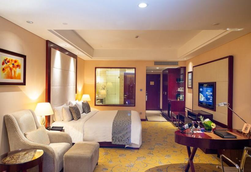 Номер Executive, Howard Johnson Tropical Garden Plaza Kunming