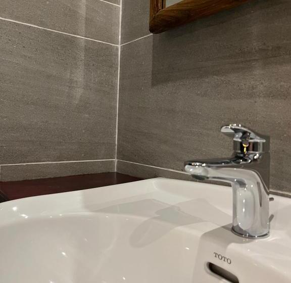 패밀리 스위트, Pingyao Yide