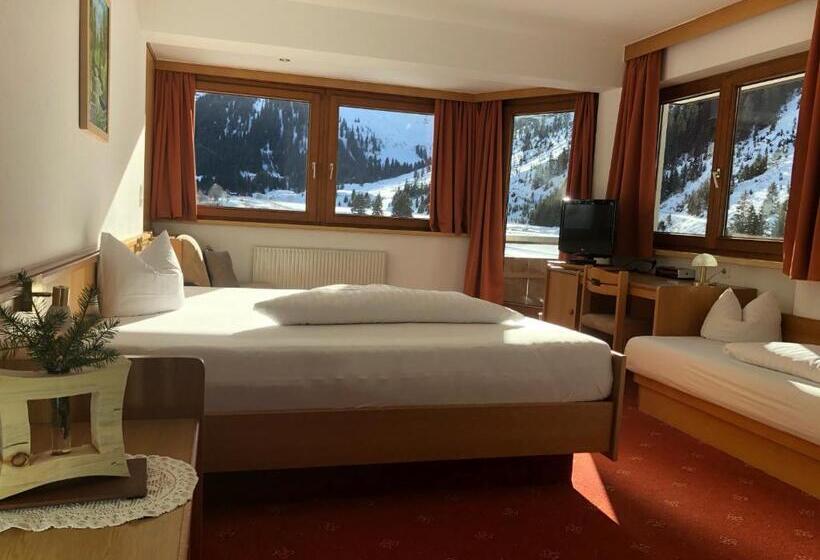 Семейный Номер, Piz