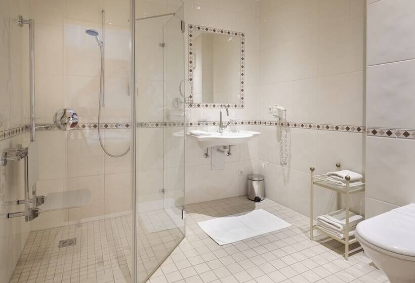 Номер бизнес-класса, Rumer Hof