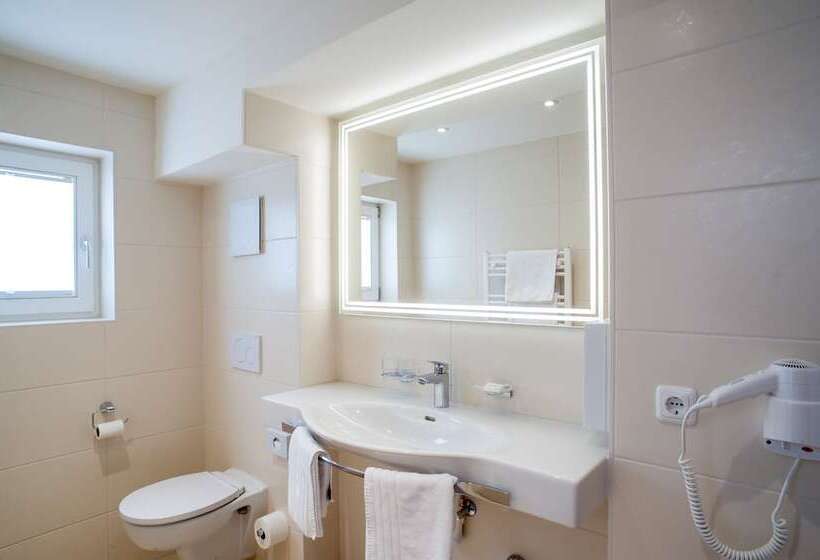 Номер бизнес-класса, Rumer Hof