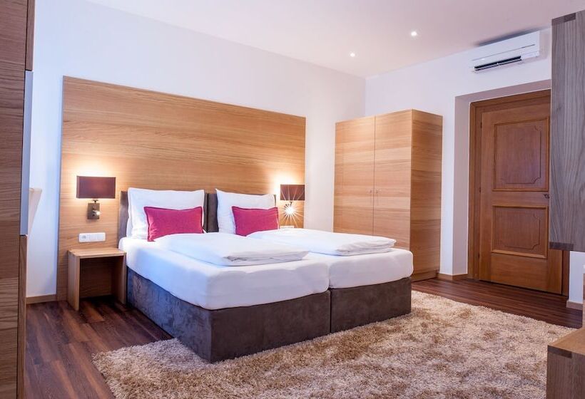 Номер бизнес-класса, Rumer Hof