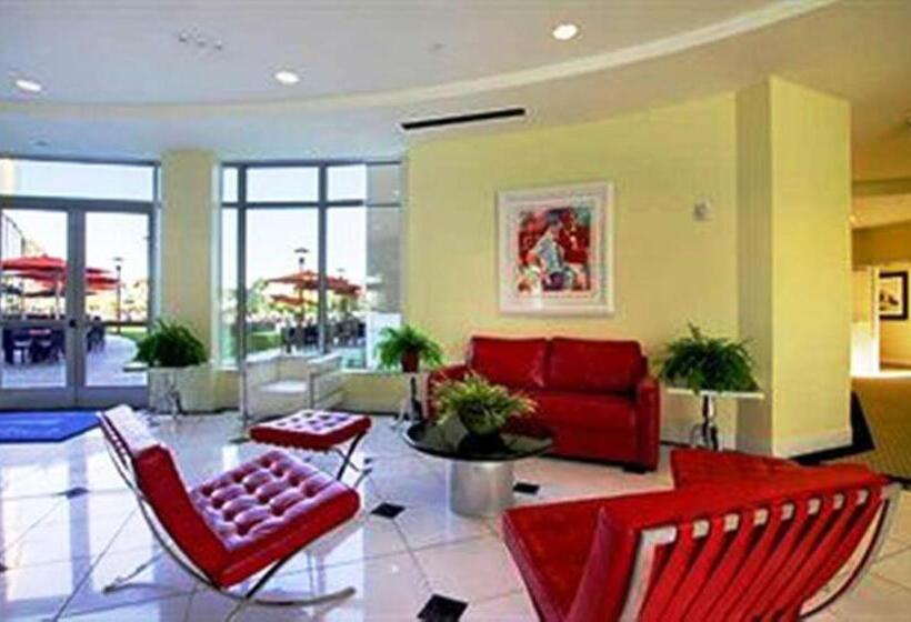 جناح سوبيريور, University Plaza Waterfront