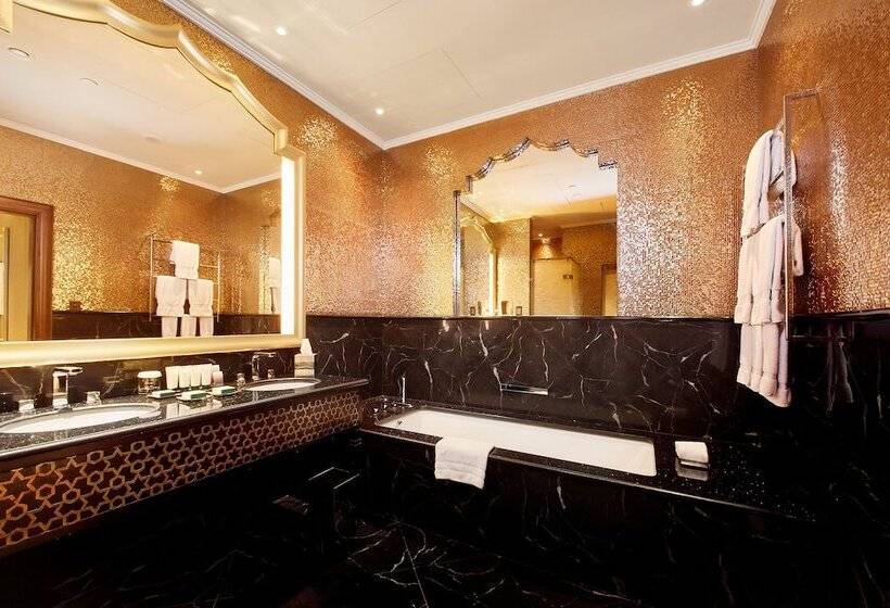 سوییت با چشمانداز دریا, Waldorf Astoria Ras Al Khaimah