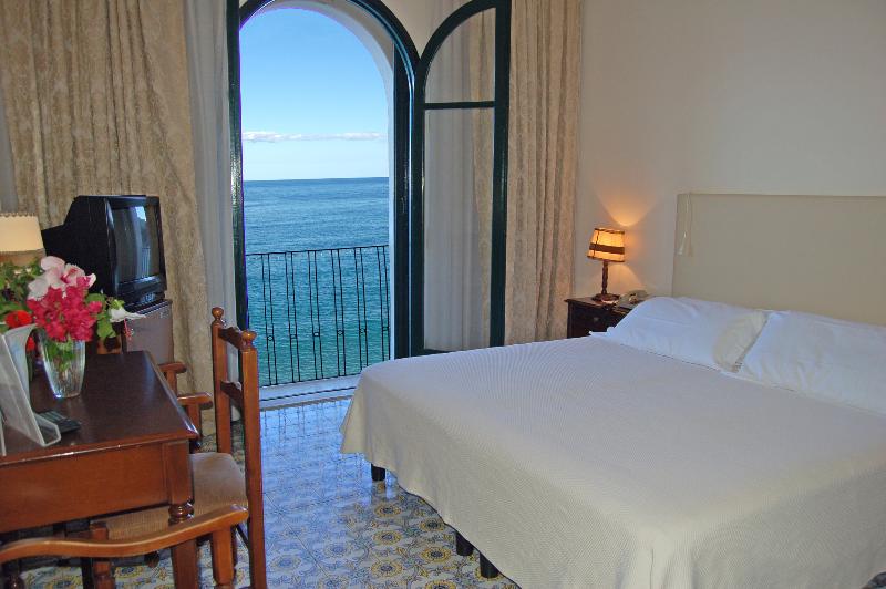 اتاق پرمیوم با چشمانداز دریا, Waldorf Astoria Ras Al Khaimah