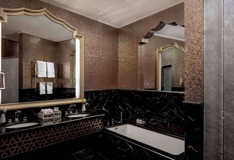 주니어 스위트 킹사이즈 침대, Waldorf Astoria Ras Al Khaimah