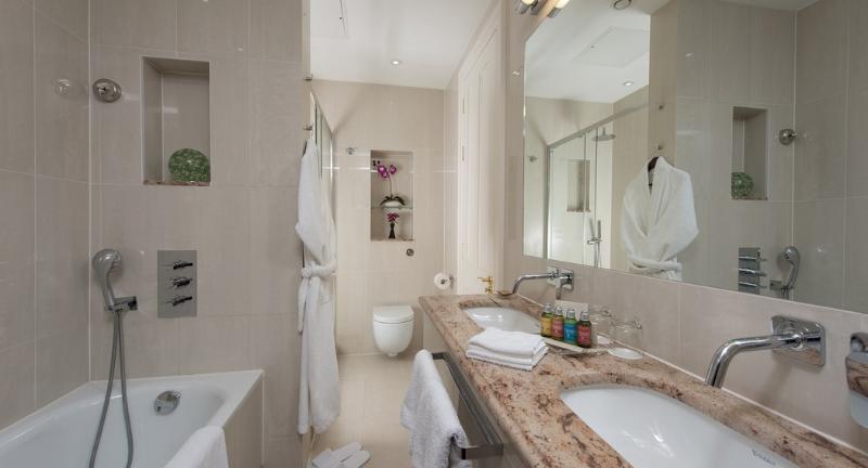 חדר דלוקס, Yashail Hotel Haridwar