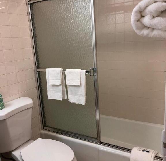 キングサイズベッドのスタンダードルーム, The Autumn Inn