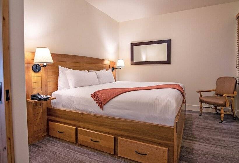 可观山景的豪华套房, Newpark Resort