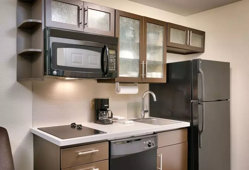スタンダードスタジオ, Candlewood Suites Plano East, An Ihg