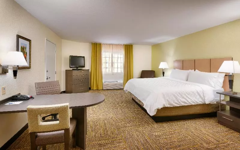 スタンダードスタジオ, Candlewood Suites Plano East, An Ihg