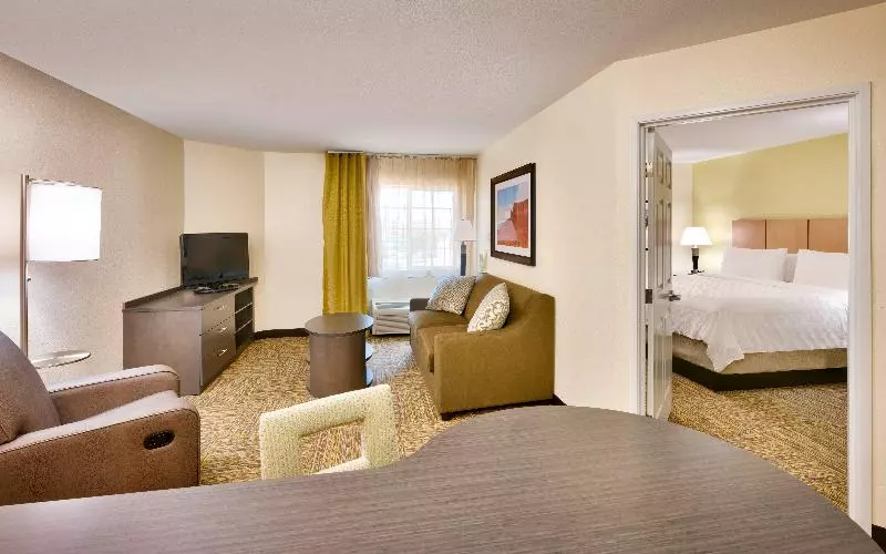 キングサイズベッドのスイートルーム, Candlewood Suites Plano East, An Ihg