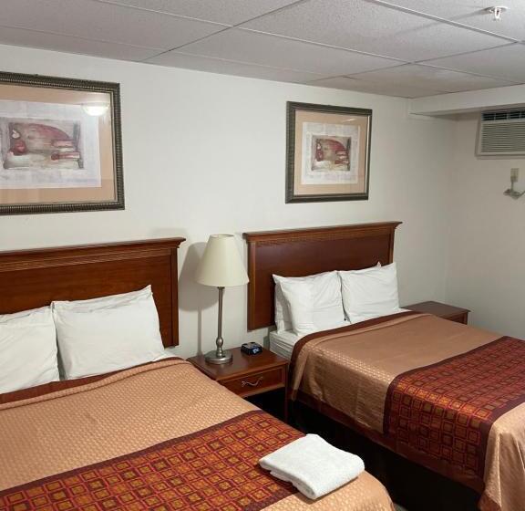 غرفه قياسيه سريرين مزدوجين, Colonial Motel