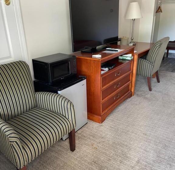 Номер Стандарт 2 Двуспальные Кровати, Colonial Motel