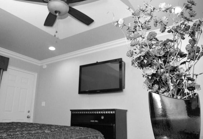 חדר סטנדרט עם מיטת קינג, Crystal Lodge Motel