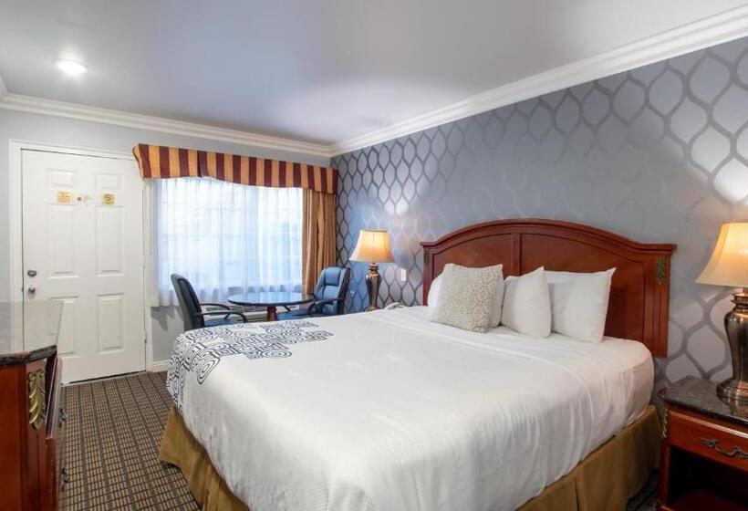 חדר סטנדרט עם מיטת קינג, Crystal Lodge Motel