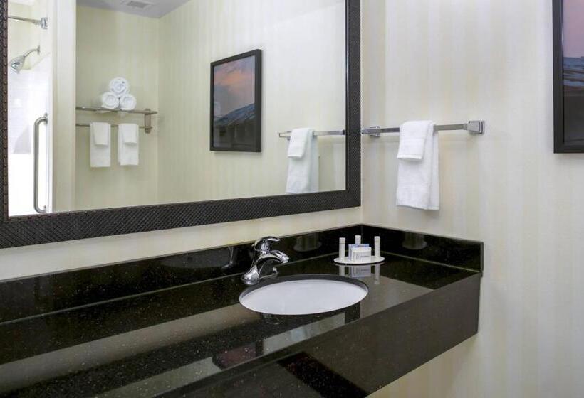 غرفة قياسية, Fairfield Inn & Suites Milledgeville