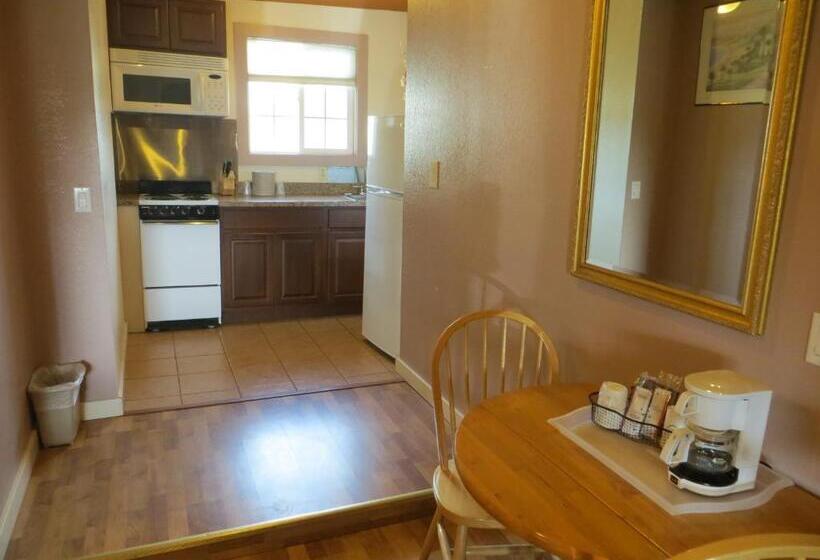 キングサイズベッドのデラックスルーム, Coast Inn And Spa