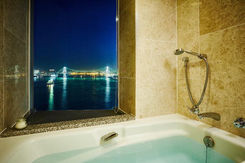 キングサイズベッドのスタンダードルーム, Coast Inn And Spa