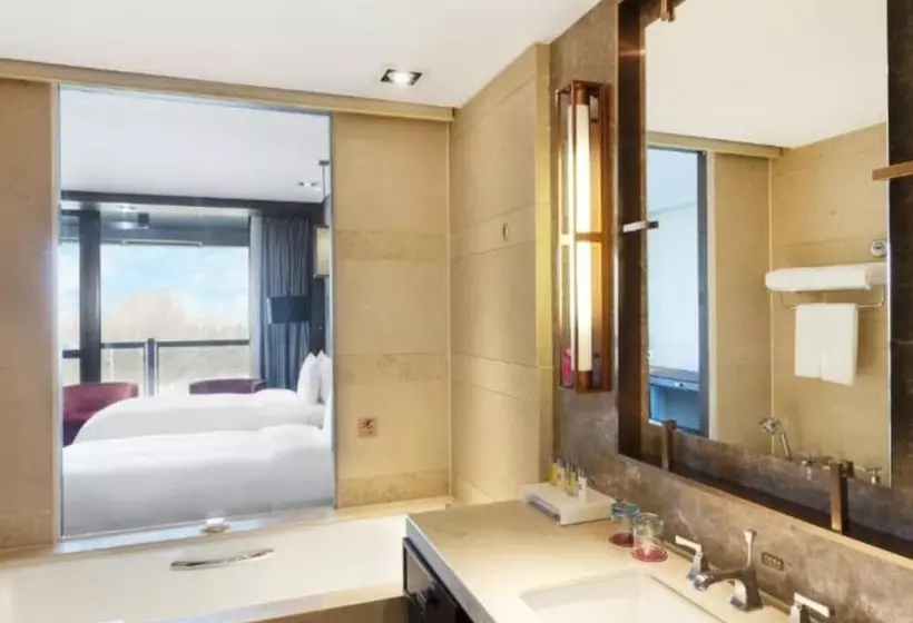 اتاق استاندارد با چشم‌انداز باغ, Crowne Plaza Xuzhou Dalong Lake, An Ihg