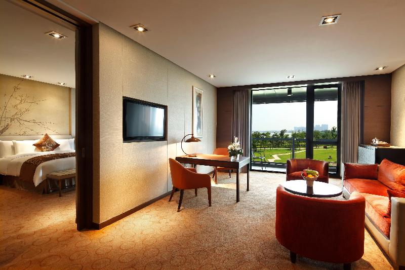 Люкс, Crowne Plaza Xuzhou Dalong Lake, An Ihg