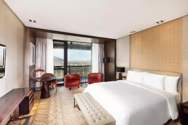 スイート, Crowne Plaza Xuzhou Dalong Lake, An Ihg