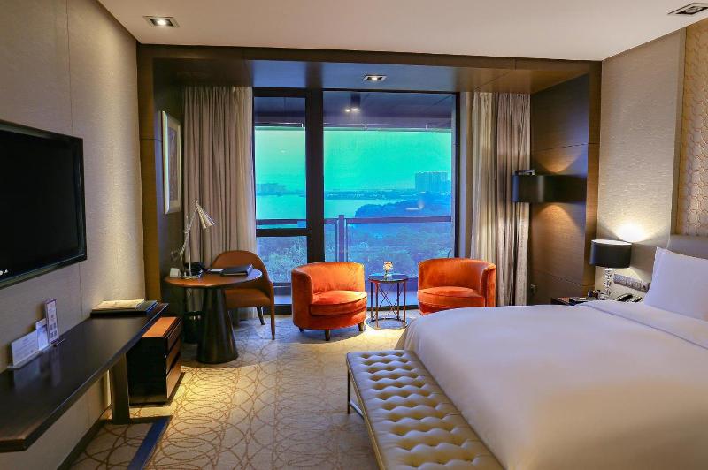 Номер Стандарт Кровать Кинг Адаптированный для Инвалидов, Crowne Plaza Xuzhou Dalong Lake, An Ihg