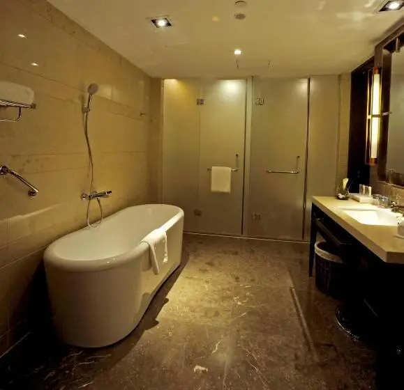 اتاق استاندارد با چشم‌انداز دریاچه, Crowne Plaza Xuzhou Dalong Lake, An Ihg
