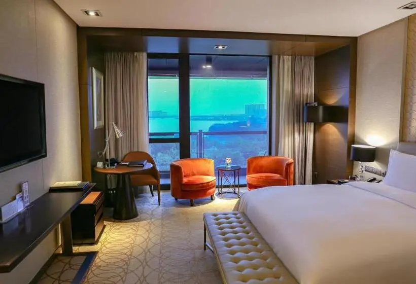 اتاق استاندارد با تخت بزرگ برای معلولان, Crowne Plaza Xuzhou Dalong Lake, An Ihg
