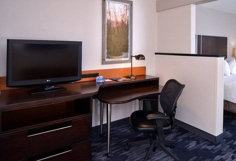 סוויטה אקזקיוטיב, Fairfield Inn & Suites By Marriott Cedar Rapids