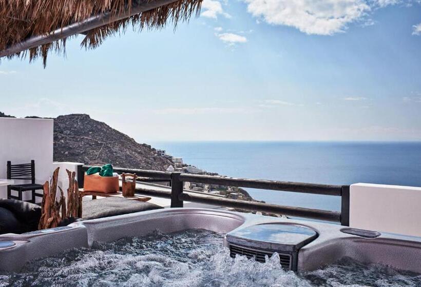 סוויטה עם ג'קוזי, Myconian Utopia Relais & Chateaux