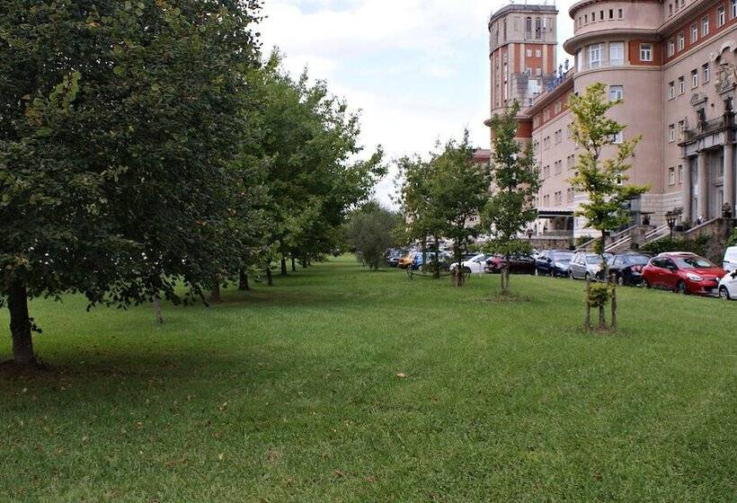 اتاق سوپریور, Seminario Aeropuerto Bilbao