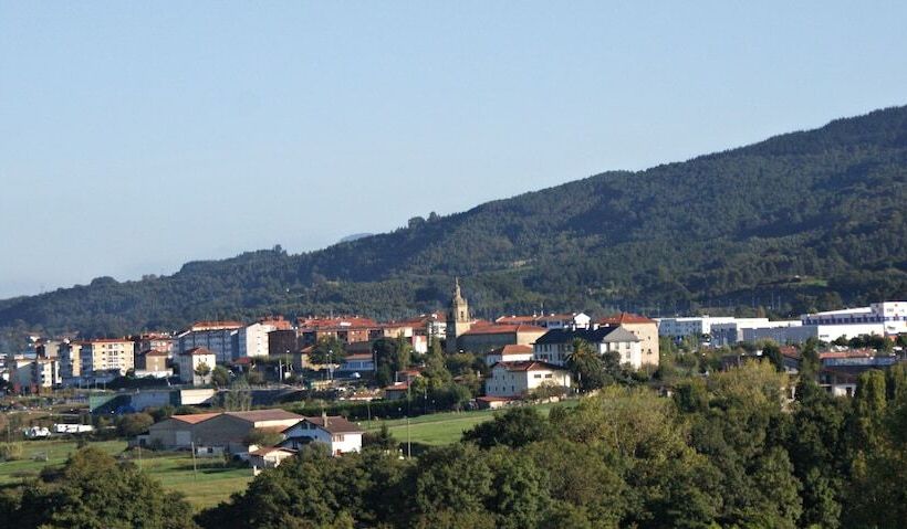 اتاق استاندارد سه نفره, Seminario Aeropuerto Bilbao