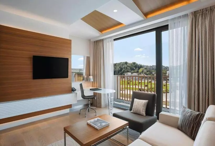 Deluxe Junior Suite Views, The Grand Tarabya