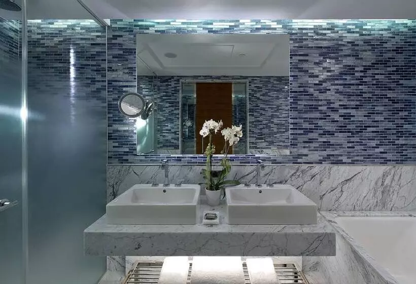 Junior Suite Garden View, The Grand Tarabya