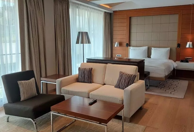 Junior Suite Garden View, The Grand Tarabya