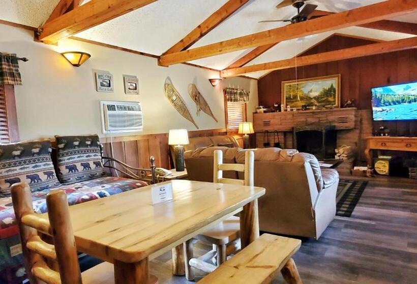 Хижина, The Inn On Fall River & Fall River Cabins