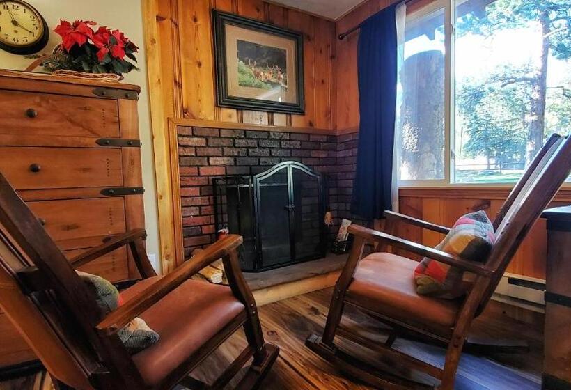 Хижина Deluxe, The Inn On Fall River & Fall River Cabins