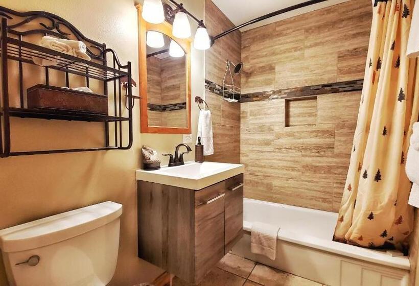 Хижина Deluxe, The Inn On Fall River & Fall River Cabins