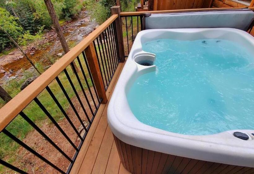 Хижина Deluxe, The Inn On Fall River & Fall River Cabins