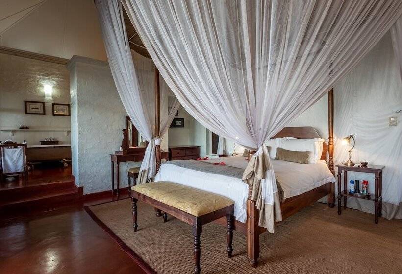 سوییت خانوادگی, The River Club